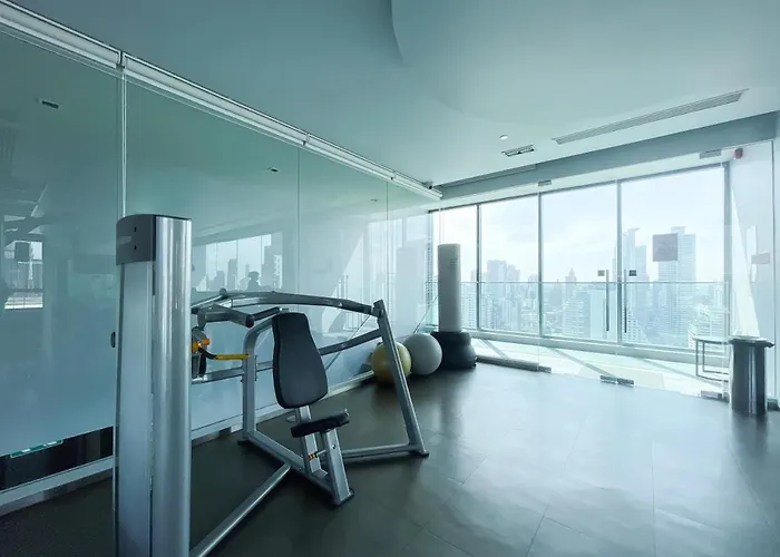 300m To Bts L Rooftop Pool L Gym 公寓 *